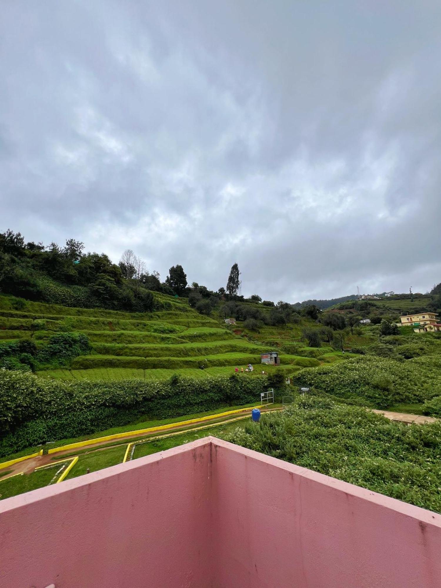 Chill Inn - Families Only Udagamandalam Exterior photo